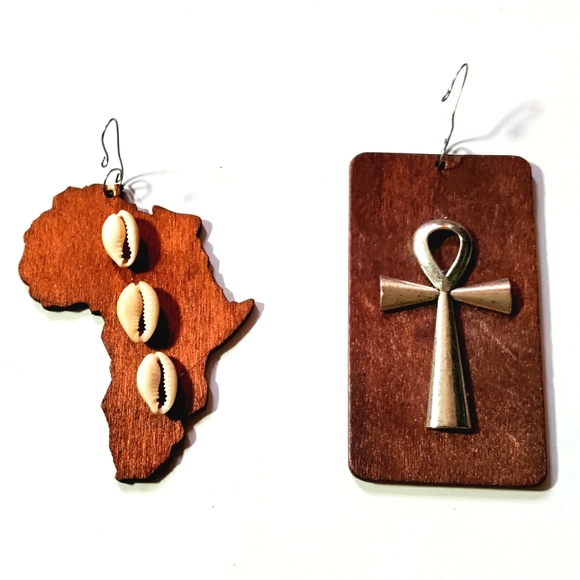 HAPPY HOLIDAYS New (2) Africentric Ornaments! ~Africa, ANKH~ Handcrafted Wood. - Picture 1 of 6